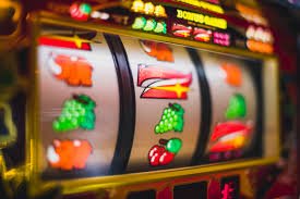 Perpustakaan permainan slot dan meja langsung di platform ceriabet